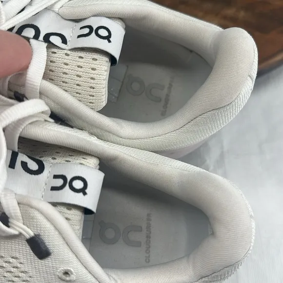 On Running Shoes Wm 10.5 Cloudsurfer White Running Sneakers CloudTecPhase