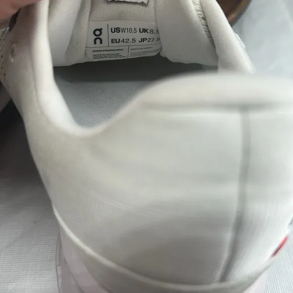 On Running Shoes Wm 10.5 Cloudsurfer White Running Sneakers CloudTecPhase