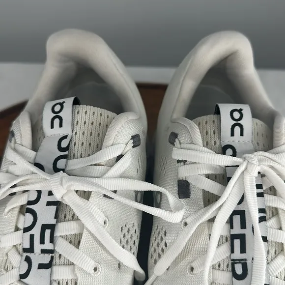 On Running Shoes Wm 10.5 Cloudsurfer White Running Sneakers CloudTecPhase