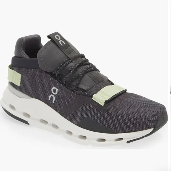 On Running Women’s Cloudnova Sneaker