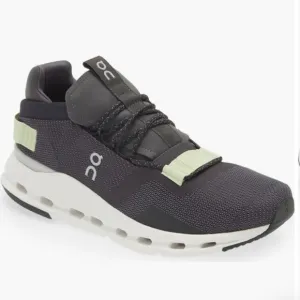 On Running Women’s Cloudnova Sneaker