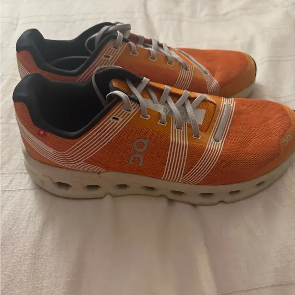 On Running/Cloud shoes!