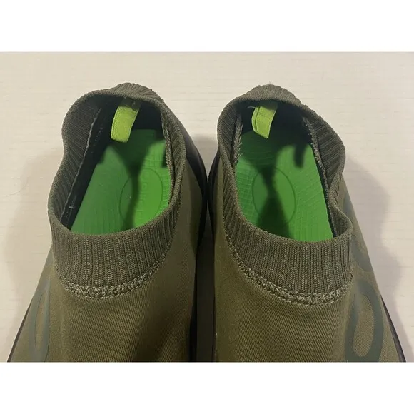 OOFOS Oomg Eezee Black &amp; Green Slip On Comfort Sock Shoes Men’s Size 9.5 - EUC