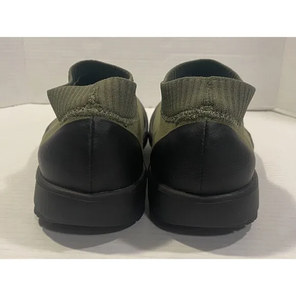 OOFOS Oomg Eezee Black &amp; Green Slip On Comfort Sock Shoes Men’s Size 9.5 - EUC