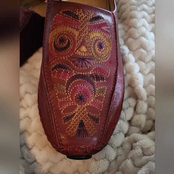 PIKOLINOS SLIP-ON SHOES - Leather, made in Spain, burgundy/multi, size 8.5