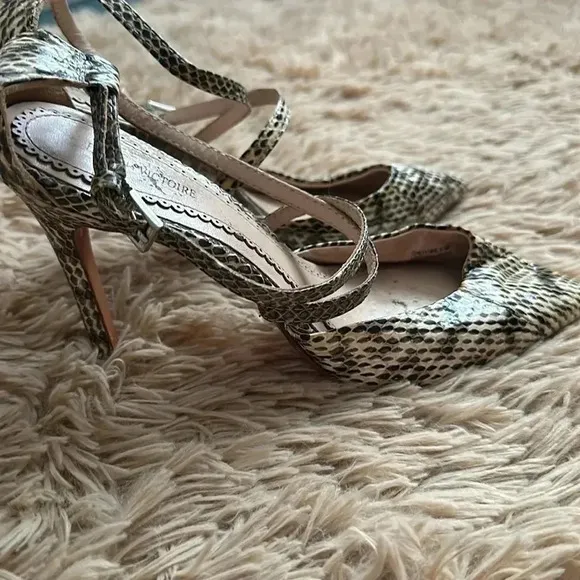 Pour La Victoire Cheyenne Leather Snake Ankle Strap Pump