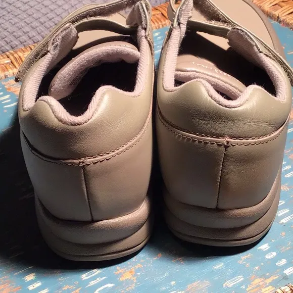 p.w. minor Pleasure Strap Taupe shoes 6M