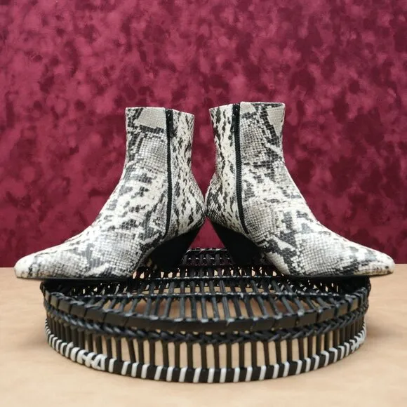 Rag&amp;Bone Women Spire Snake Print Leather Zip Western Ankle Boots sz 6US EUR36