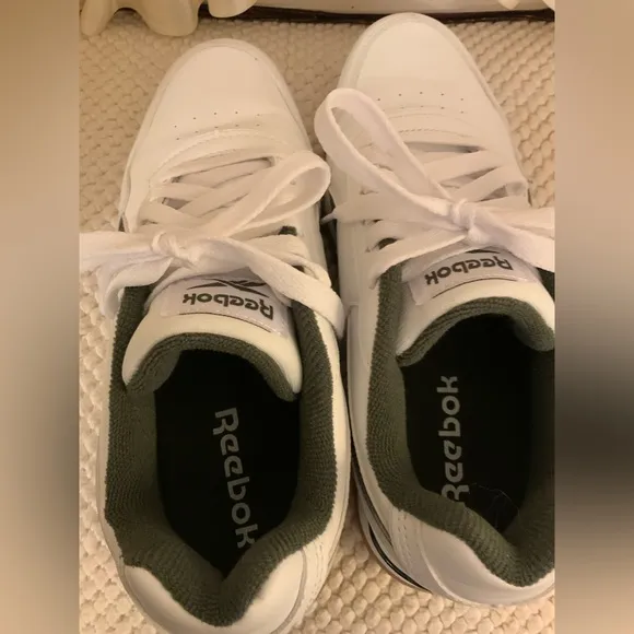 REEBOK