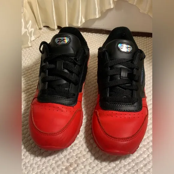 REEBOK