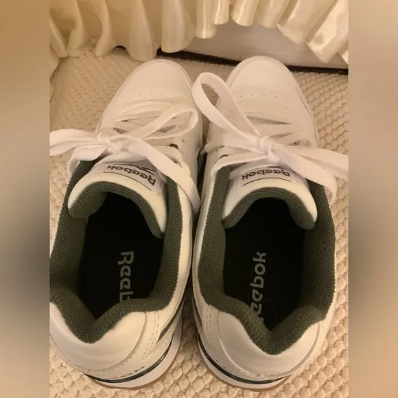 REEBOK