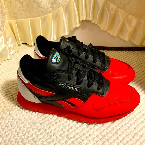 REEBOK