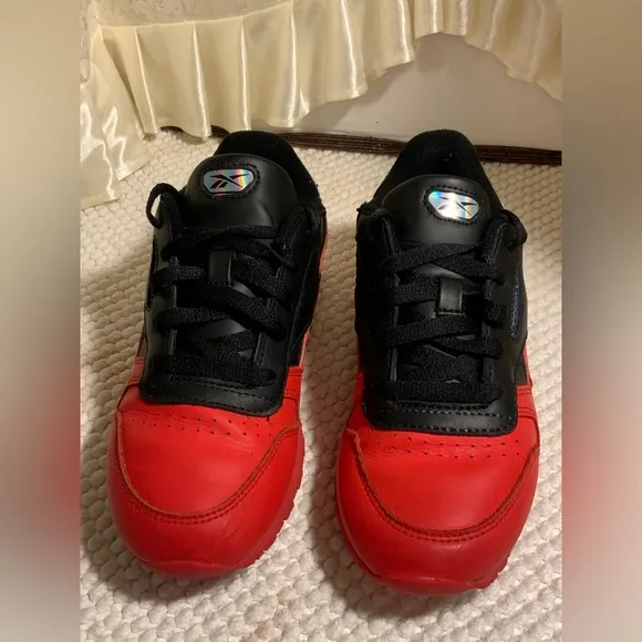 REEBOK