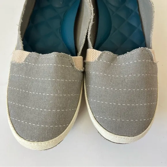 Reef Summer Slip On Gray Striped Shoes 8.5