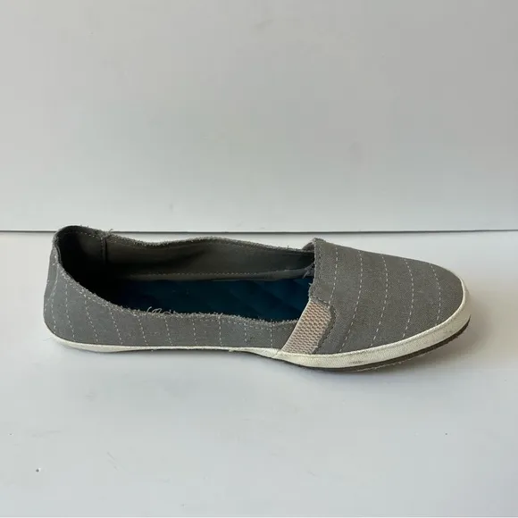 Reef Summer Slip On Gray Striped Shoes 8.5