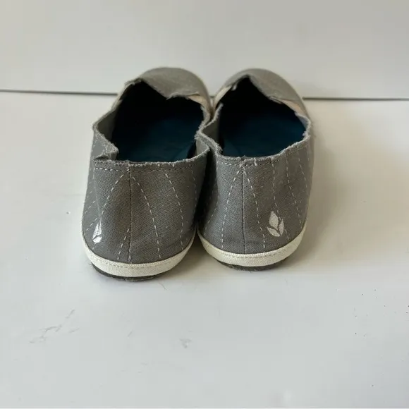 Reef Summer Slip On Gray Striped Shoes 8.5