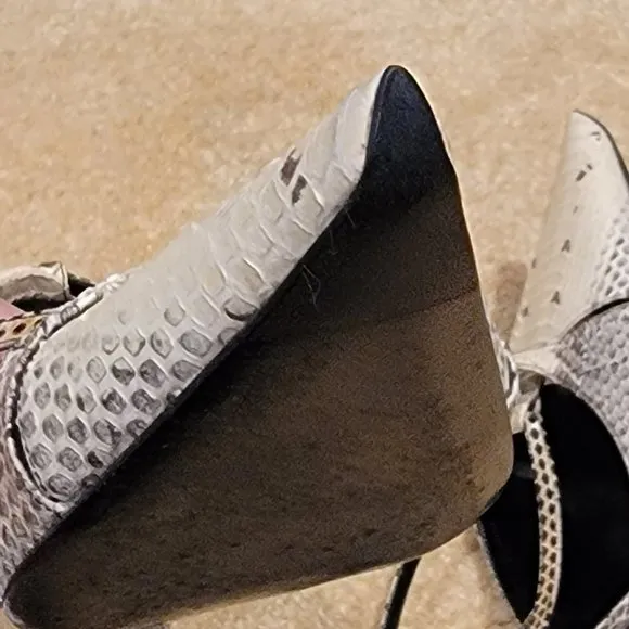 ROGER VIVIER Beige Python Strap Shoes Size 8.5