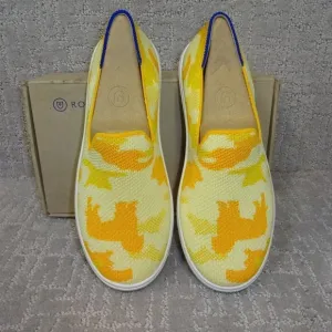 Rothys The Kids Sneaker Yellow Puppy Camo Slip On Shoes Kids Size 1-12-13