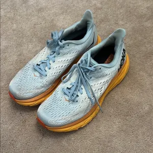 RUC Hoka Clifton size 8.5 Light Blue and Orange