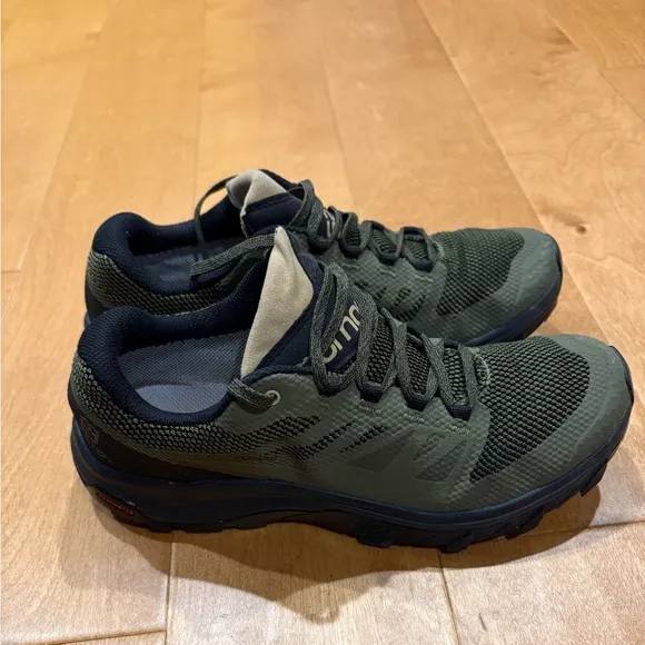 Salomon Outline GTX men hiking shoes olive green sz 8