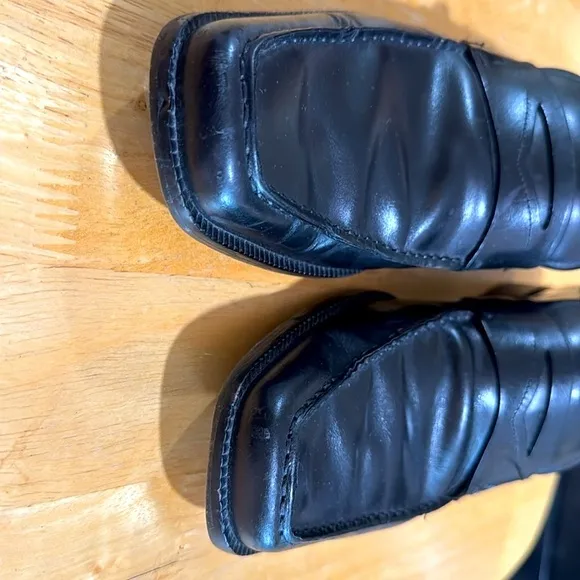 Salvatore Ferragamo black loafers (US Size 8D) gorgeous looking shoes