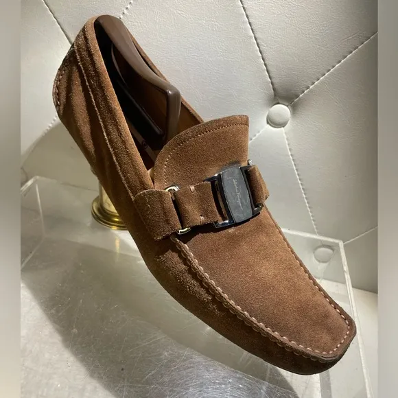 Salvatore Ferragamo Men's Brown Suede Loafer sz 9 made in italy good condition