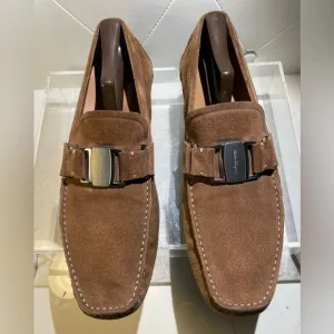 Salvatore Ferragamo Men's Brown Suede Loafer sz 9 made in italy good condition