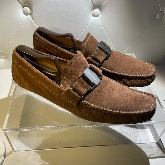 Salvatore Ferragamo Men's Brown Suede Loafer sz 9 made in italy good condition