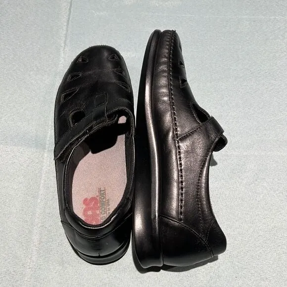 SAS Roamer womens black leather velcro strap loafers size 9.5W B18B