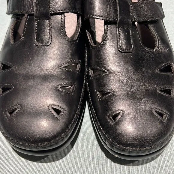 SAS Roamer womens black leather velcro strap loafers size 9.5W B18B