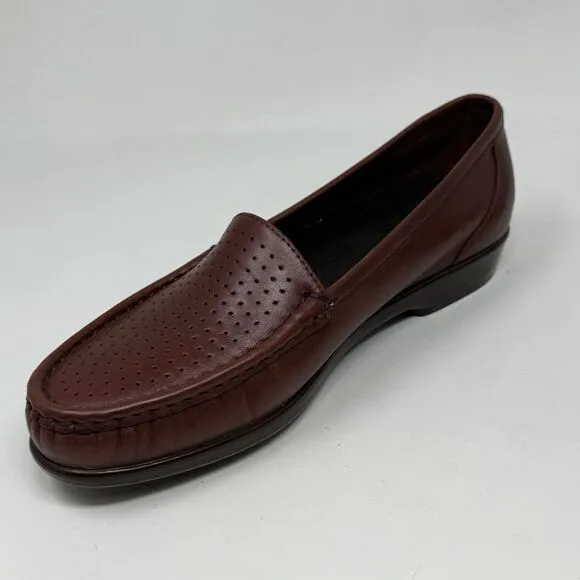 SAS Savvy Loafers Womens 7 Wide Brown Leather Casual Office Slip On Shoes