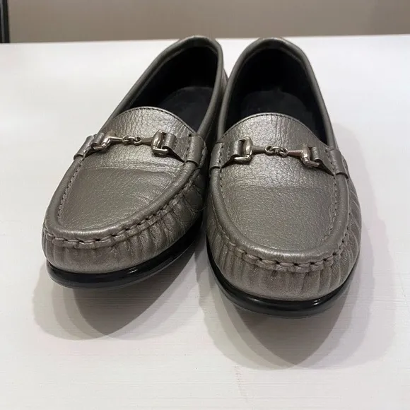 SAS Women's Metro Metallic Silver Leather Horse-Bit‎ Loafers Shoes US Size 7.5