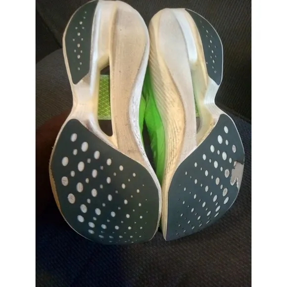 Saucony Endorphin Elite Carbon Plate Mens Size 11 Slime Green S20768 Used