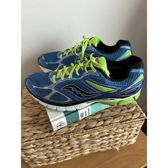 Saucony Guide 7 men's size 11 'BLACK / CITRON / RED' running shoes