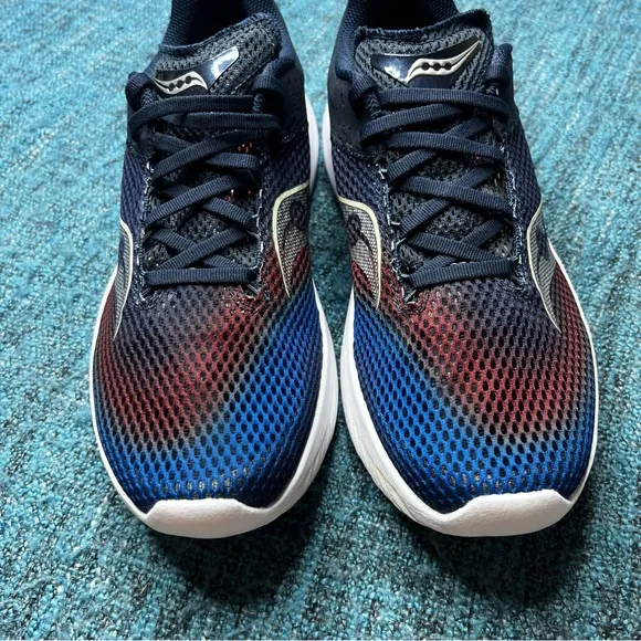 Saucony Kinvara 14 Running Shoes in Navy Red White