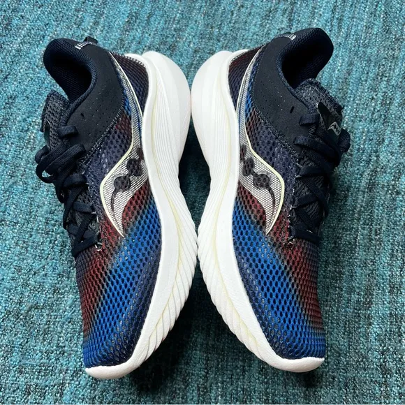 Saucony Kinvara 14 Running Shoes in Navy Red White
