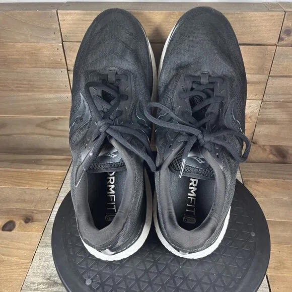 Saucony Triumph 19 Mens Sz 12 Black White Running Walking Comfort Shoes Sneakers