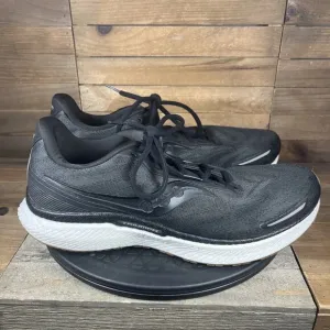 Saucony Triumph 19 Mens Sz 12 Black White Running Walking Comfort Shoes Sneakers