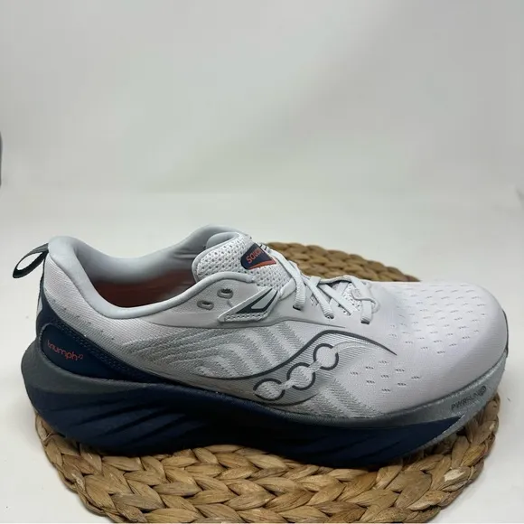 Saucony Triumph 22 Men's Running Shoes Cloud Navy Size 11.5 Men's