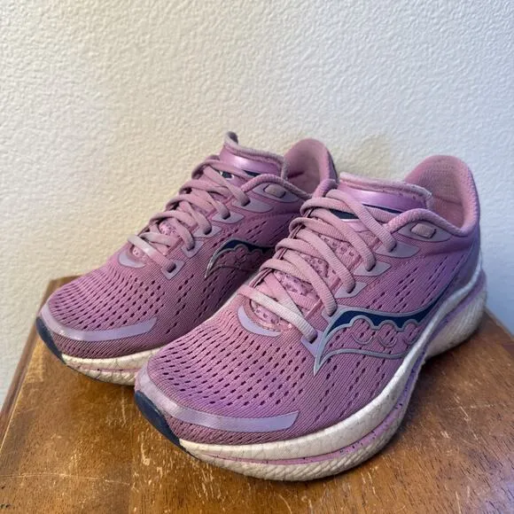 Saucony Womens Endorphin Speed 3 Grape Indigo Running Shoes S10756-38 Size 7 EUC