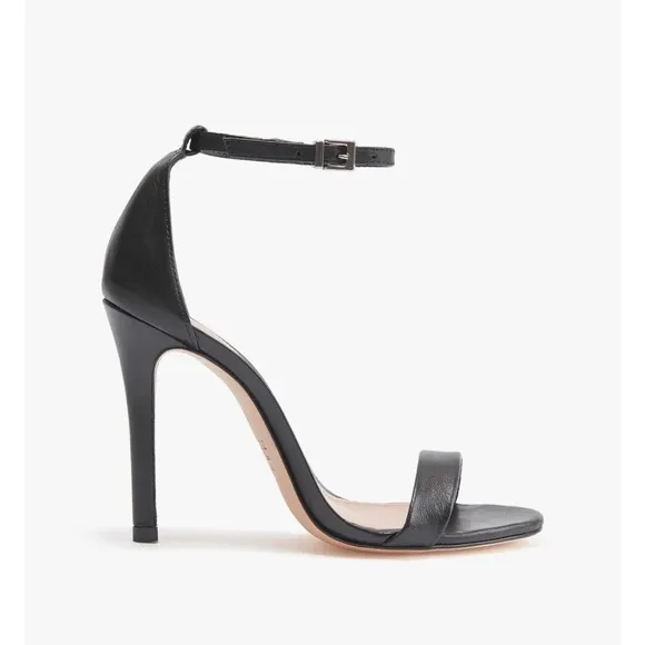 SCHUTZ Cadey Lee Leather Sandal in Black Patent Leather size 7.5