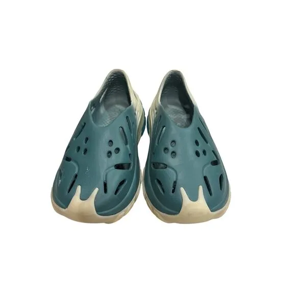 SIA Collective Somewhere in America Size 6/7 Unisex Waterproof Evo Foam Shoes