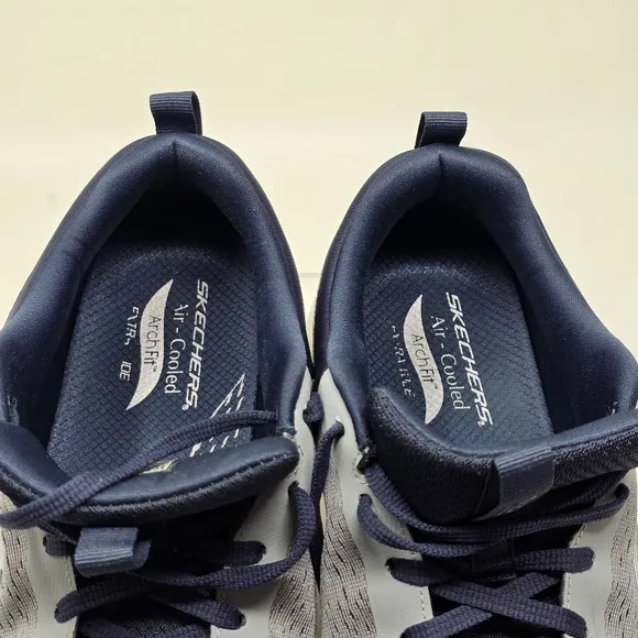 Skechers Go Walk Walker Outpace 216244WW Men's Size 12 Walking Shoes Grey