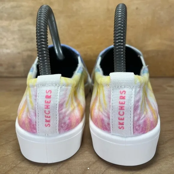 Skechers Poppy Hippy Hype Womens Size 6 Slip On Shoes Sneakers Multicolor 155082