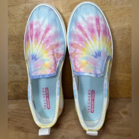 Skechers Poppy Hippy Hype Womens Size 6 Slip On Shoes Sneakers Multicolor 155082