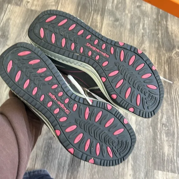 Skechers Women's Gray and Pink Athletic Shoes shape ups