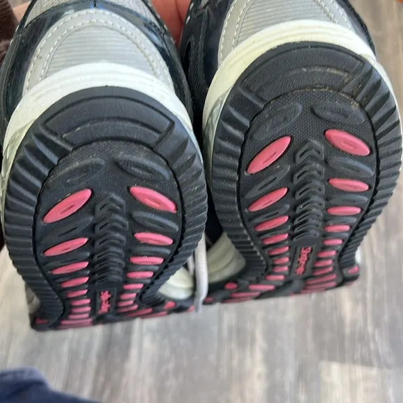 Skechers Women's Gray and Pink Athletic Shoes shape ups