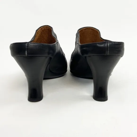 Sofft Leather Ruched Black Slip On Mules Closed Toe Heels Open Back Pumps