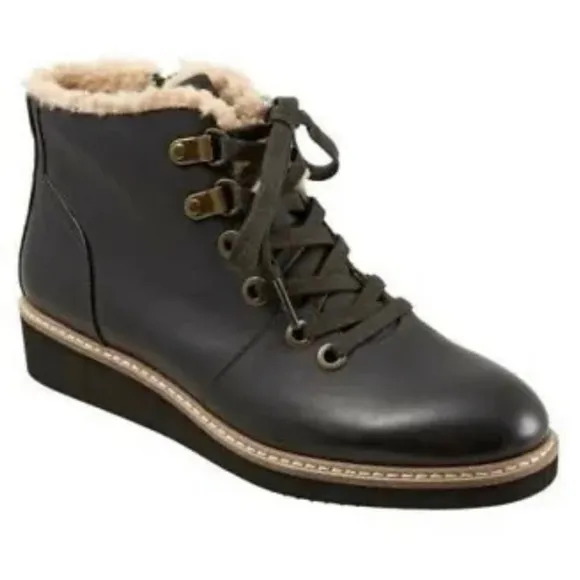 SoftWalk Wilcox Hiking Boot in Charcoal Leather, SZ 10 M