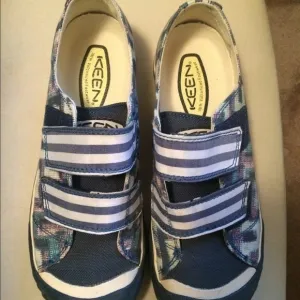 SOLD‎